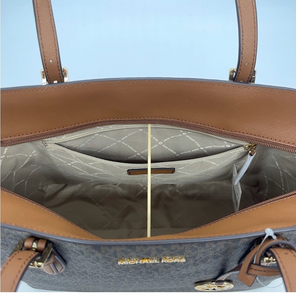 Michael Kors Large Gilly Travel Tote and Double Zip Wallet Wristlet Brown - Picture 7 of 15